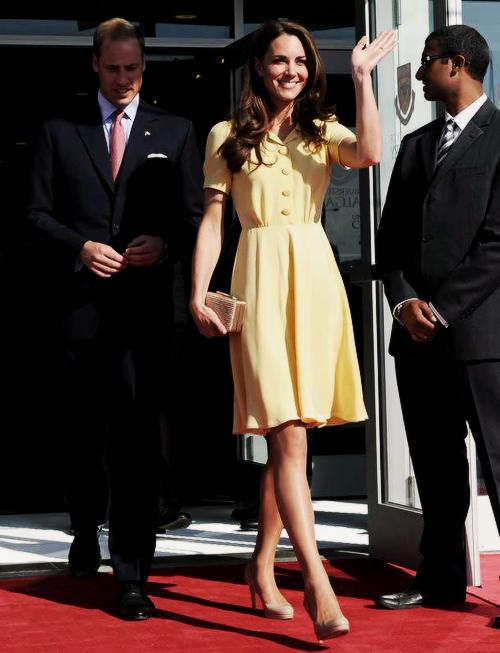  埃切维里正拍穿网，乌玛圭迪站新秀崭露头角