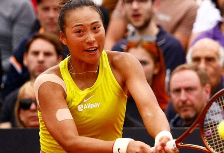  郑钦文强势晋级法网女单四强