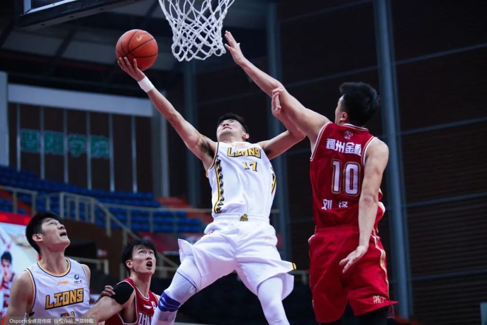  孙铭徽准三双广厦力克浙江稠州金租